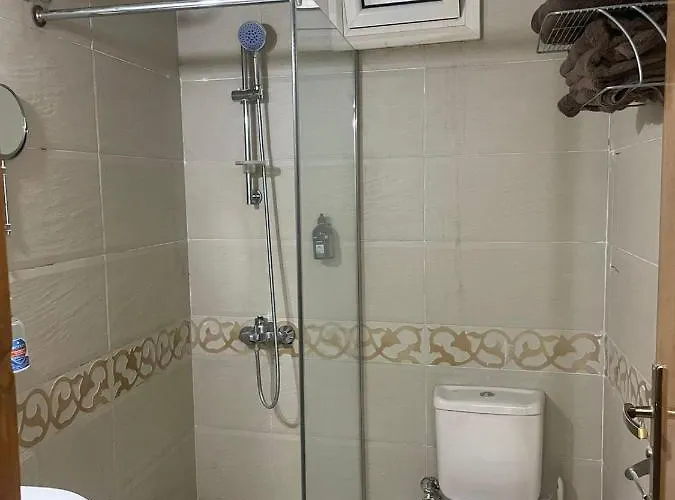 بيت شباب Serafy Center For Foreigners Adults Only